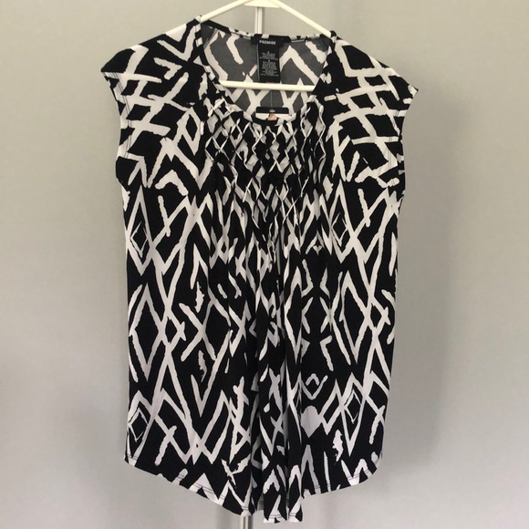 Premise Tops - Premise Black & White Print Capped Sleeve Size Small Top